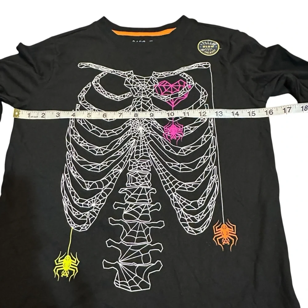 Cat & Jack Glow-in-the-Dark Skeleton‎ Spiderweb Halloween Shirt (Girls 8/10)